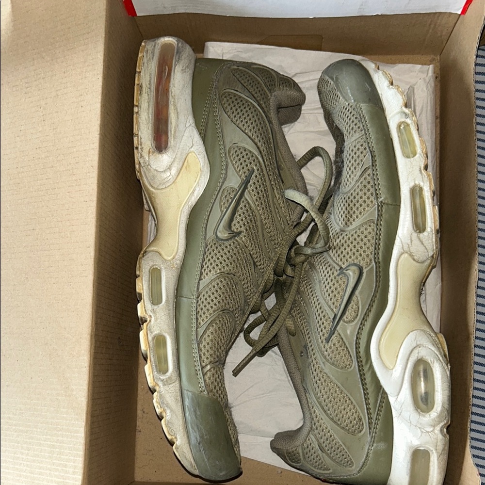 Nike Olive Green Men's Shoes
